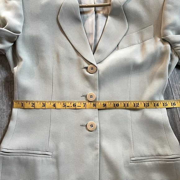 Giorgio Armani le collezioni blazer. Clean and sophisticated size 6 - Picture 7 of 8